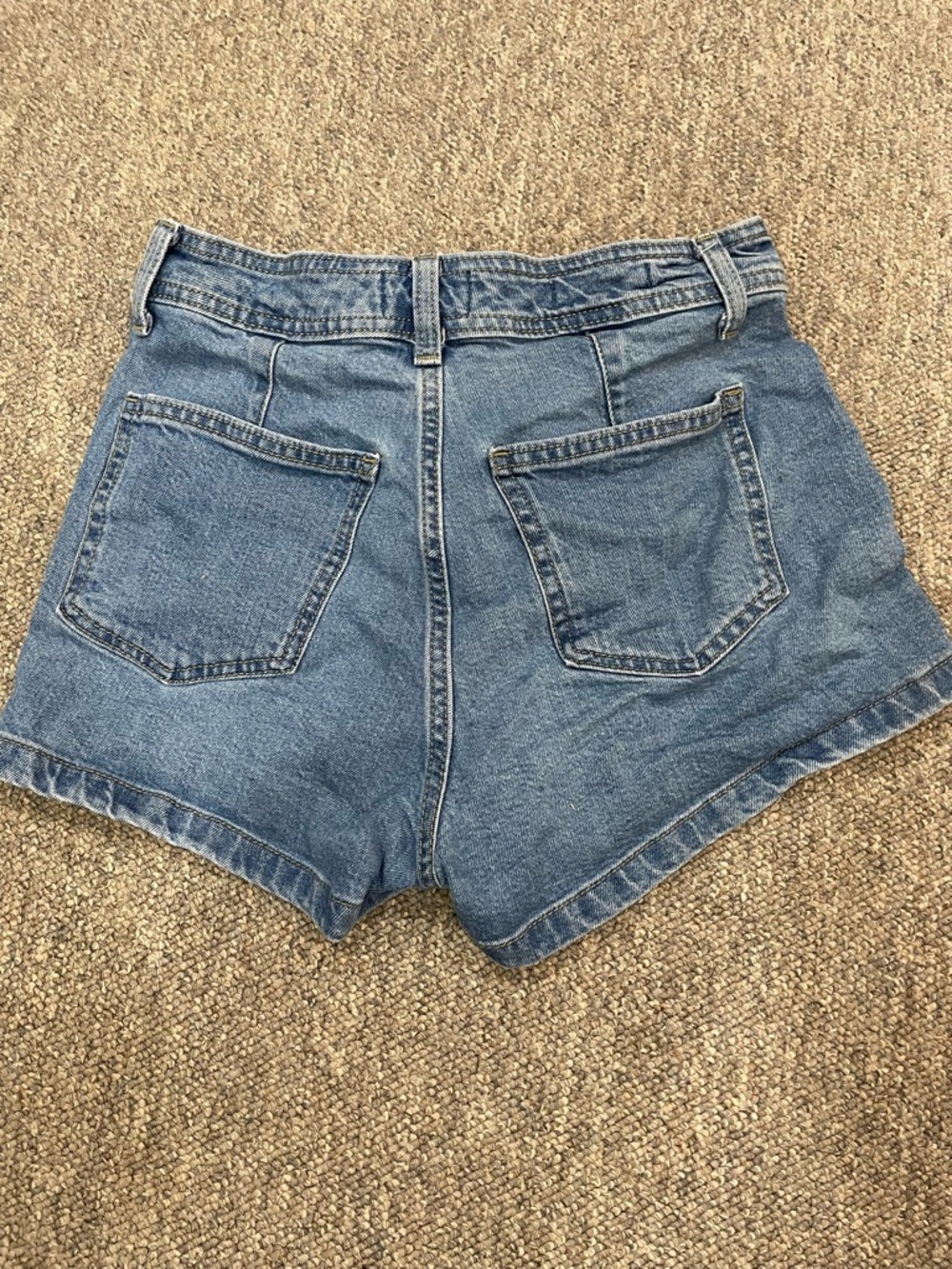 Women's High-Rise Sailor Denim Shorts - Universal Thread™ Medium Wash Size 2 - Picture 3 of 4